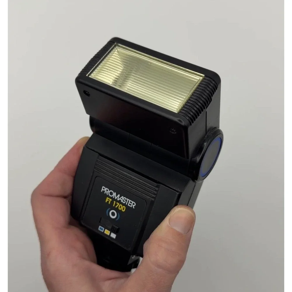 Promaster‎ FT 1700 Electronic Flash Speedlight with Tilt Bounce Head Black